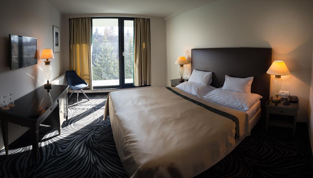 Parkhotel Carlsbad Inn Dalovice Esterno foto