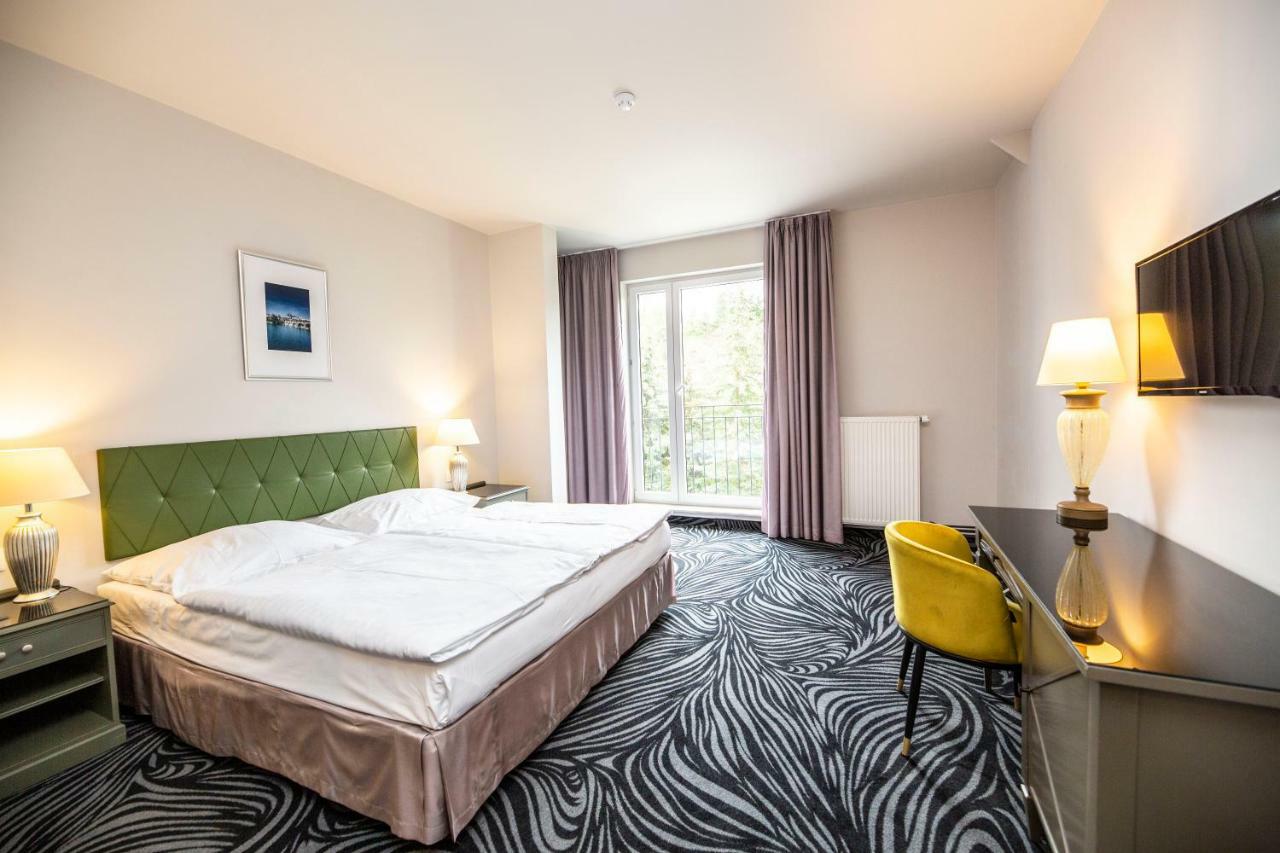 Parkhotel Carlsbad Inn Dalovice Esterno foto